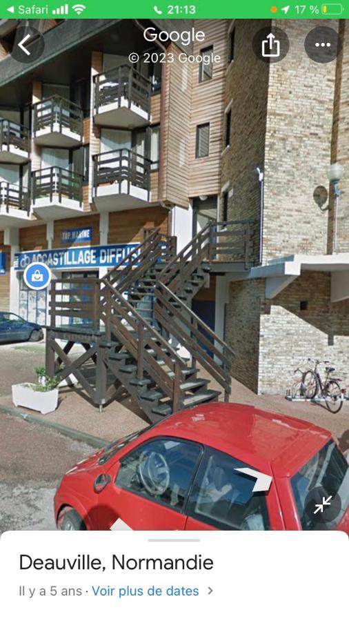 Les Marinas Port Довил Екстериор снимка